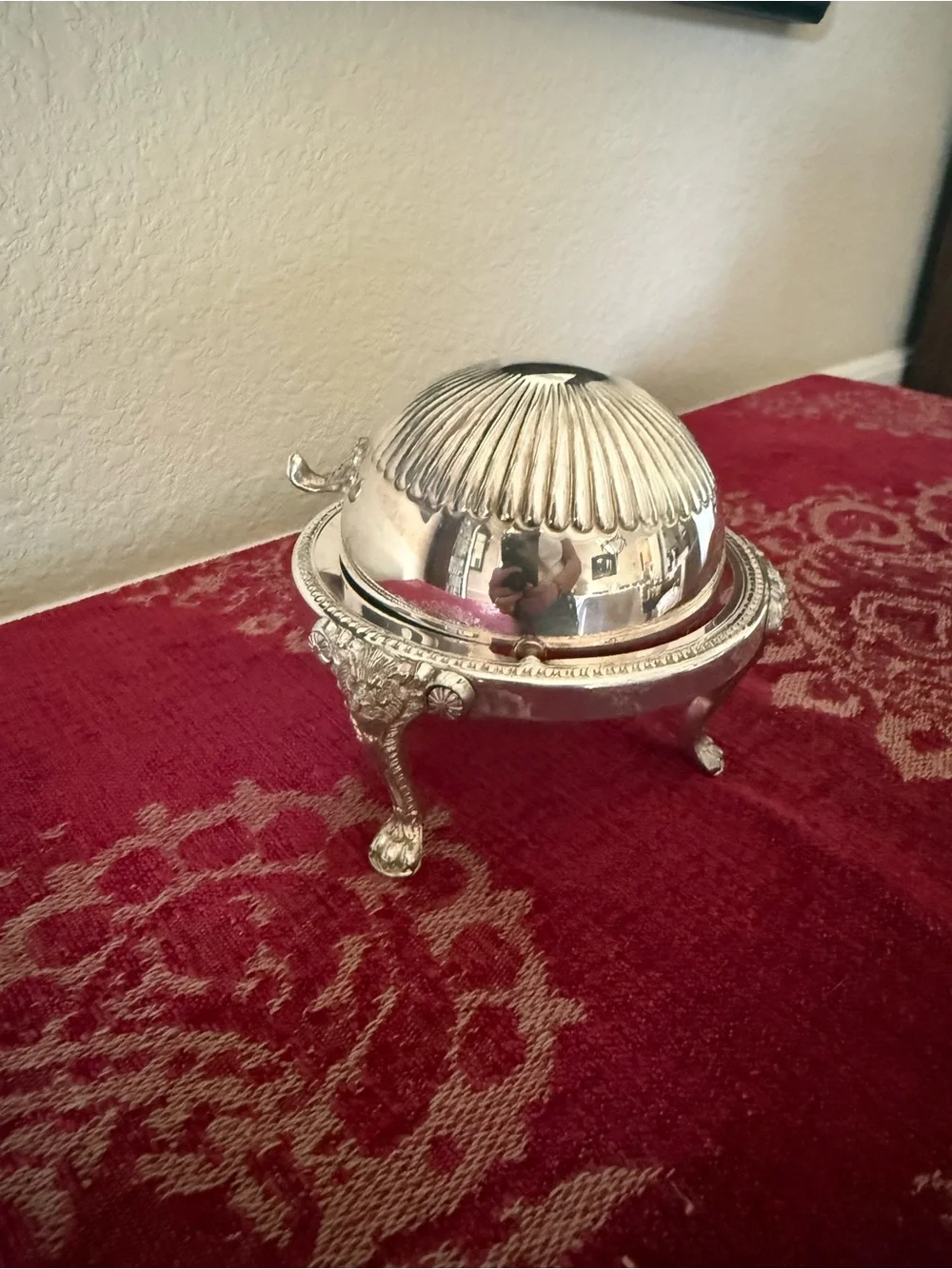 Silver Decorative Dome Butter Keeper - Elegant Home Dining Accessory Vintage